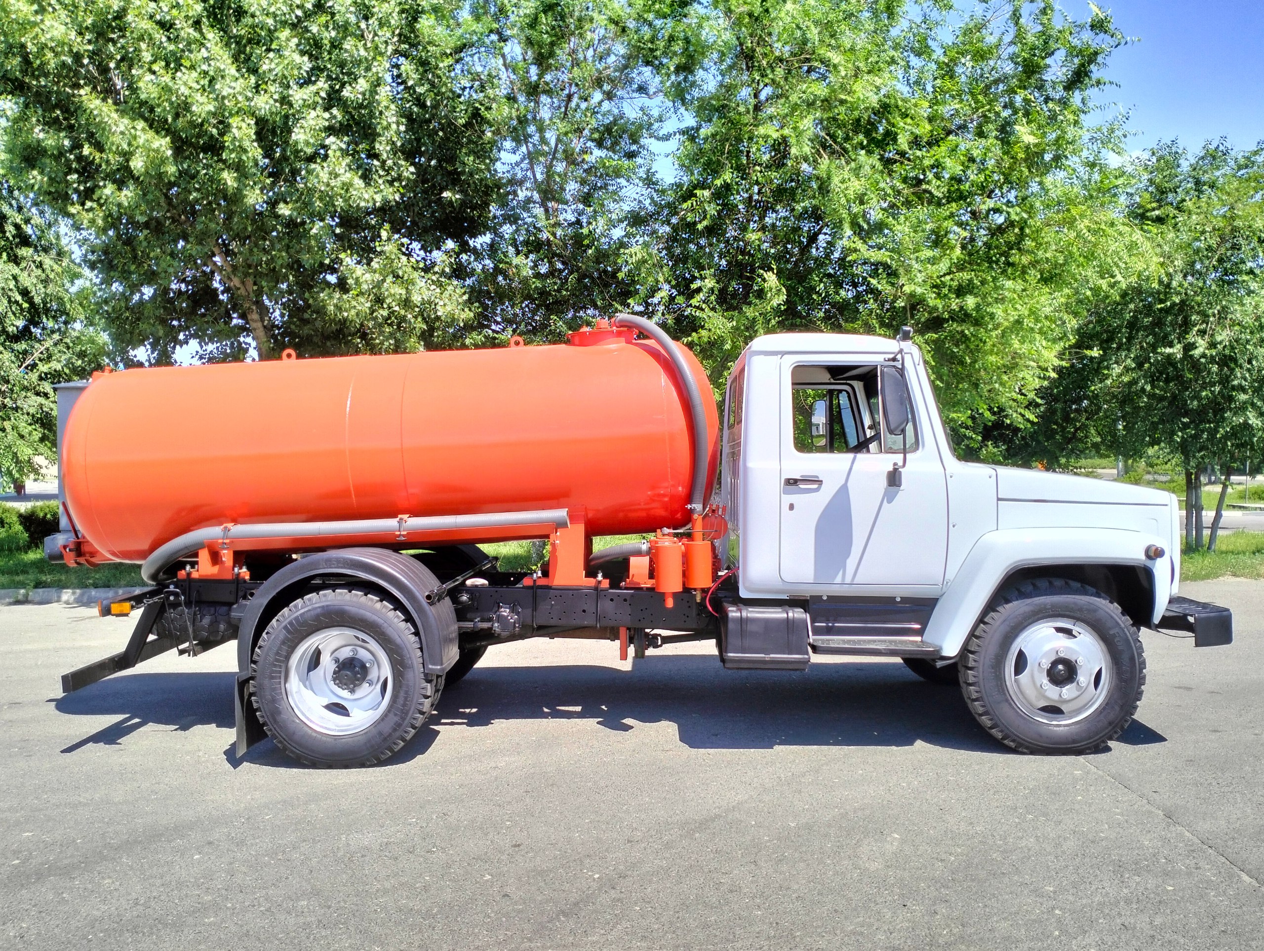 Автомобиль ГАЗ-3309 2