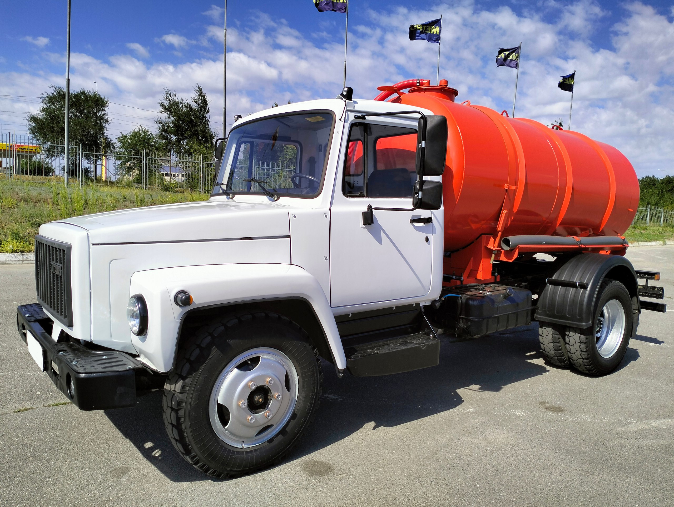 Автомобиль ГАЗ-3309 4